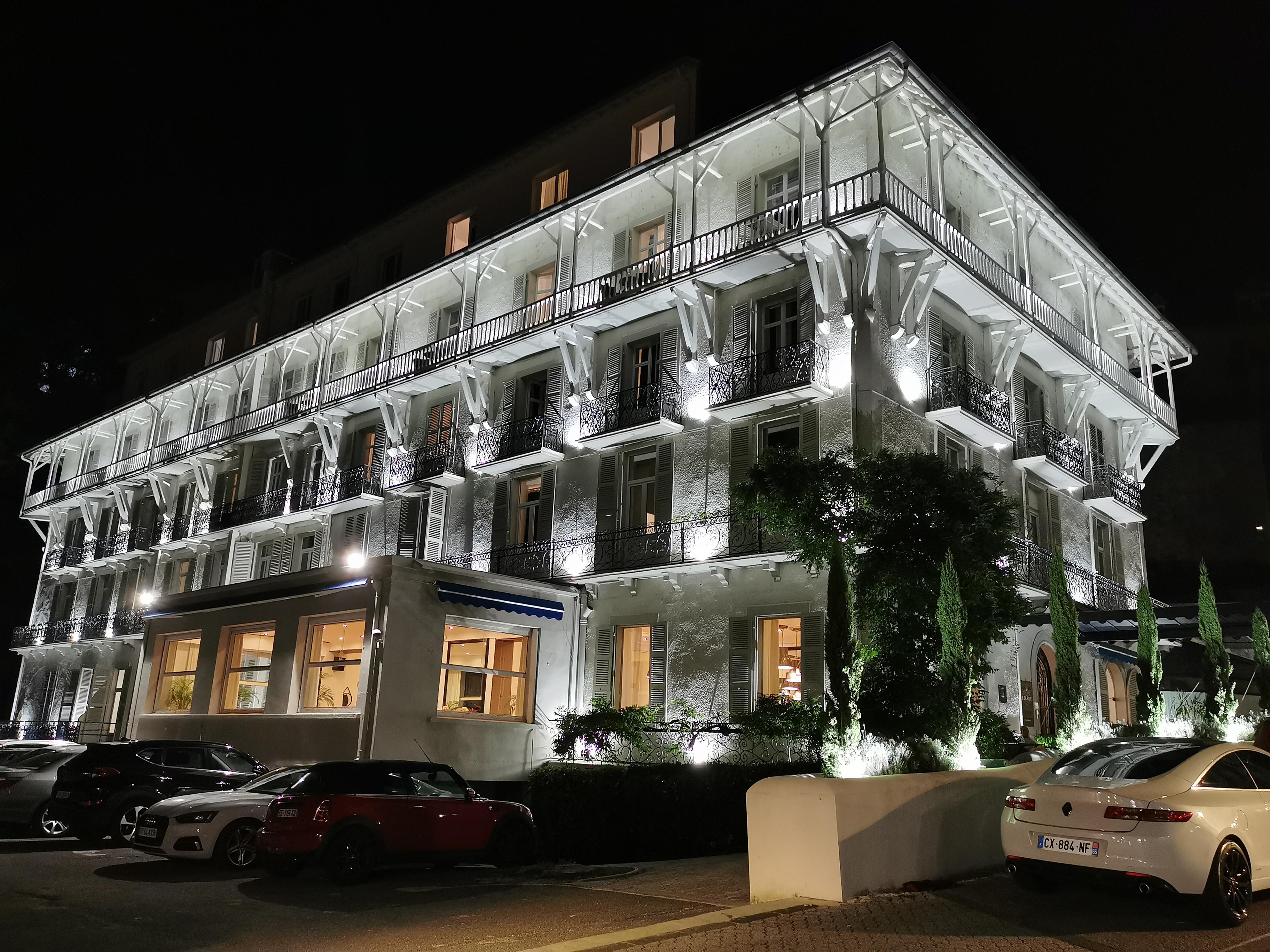 לורדה Belfry & Spa By Ligne St Barth מראה חיצוני תמונה The E & O 87 restaurant at night